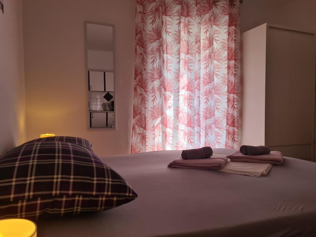 Guest House Angela セニ エクステリア 写真