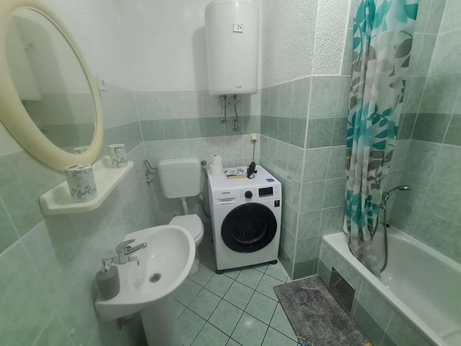 Guest House Angela セニ エクステリア 写真